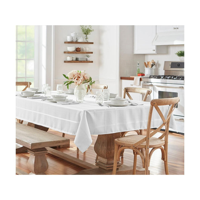 Elrene Elegance Plaid 60" X 144" Oblong Tablecloth