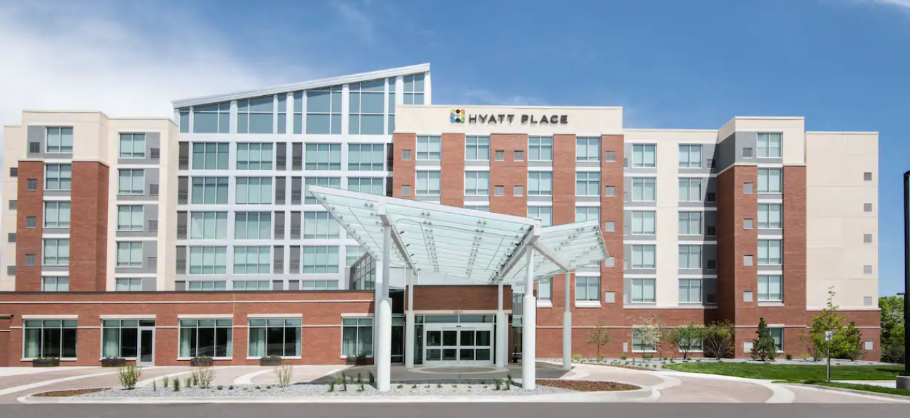 The Wedding Website of Cindy Van and Alexander Phantharangsy