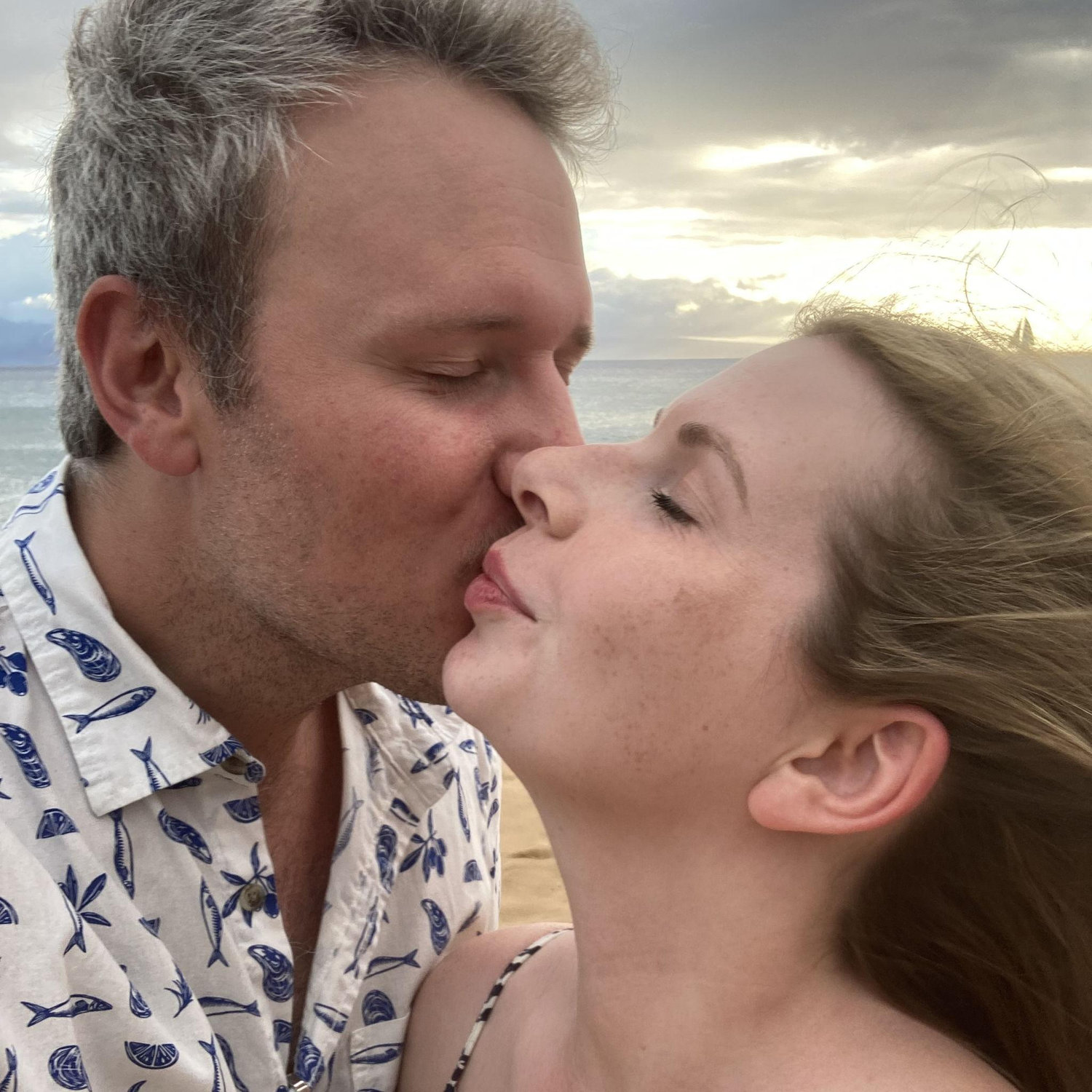 Kisses on the beach 🩷