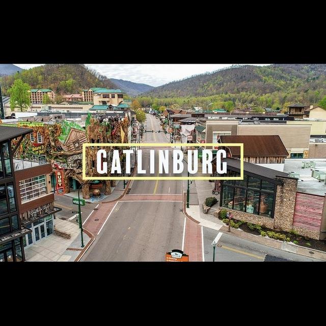 Gatlinburg HoneyMoon❤️