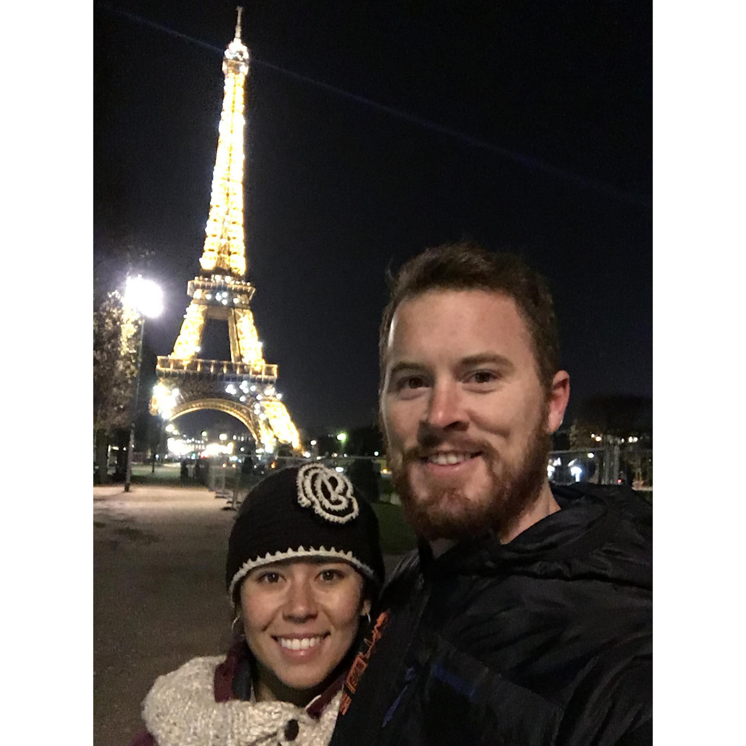Maretie didn't realize the tower lit up at night :) What a pleasant surprise!