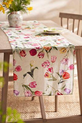 By Hope Tulip Runner
