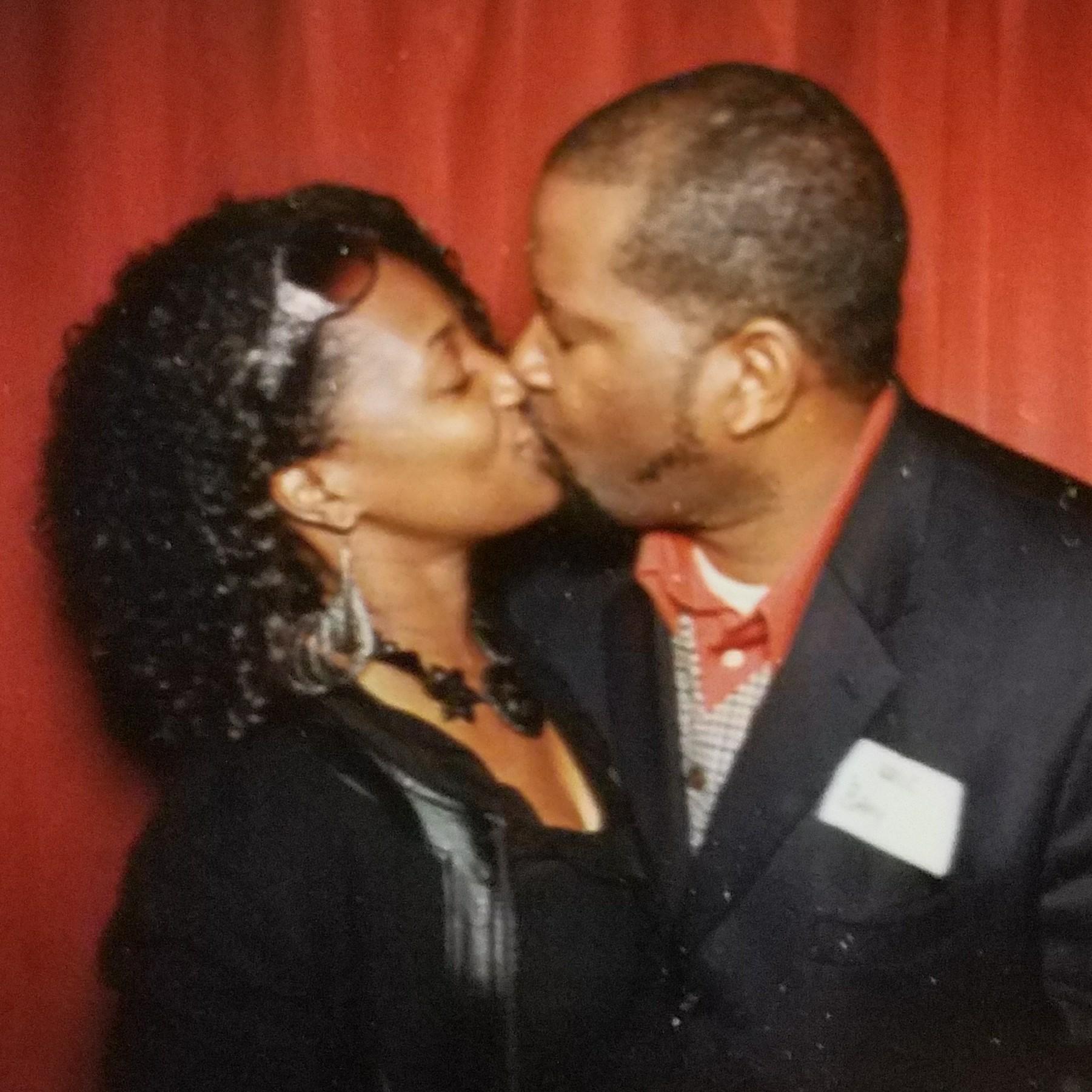 Photo Booth Kiss! XOXO