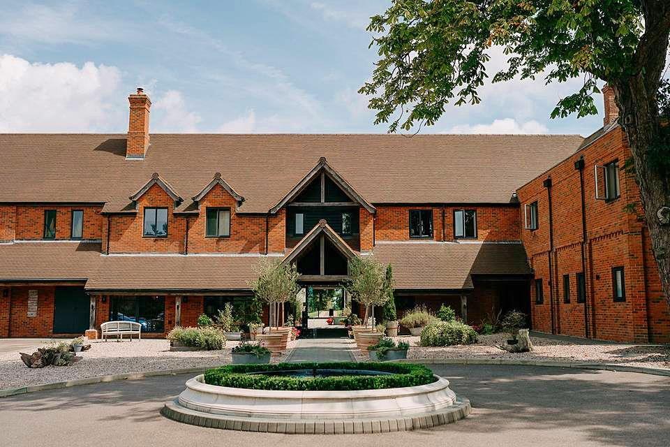 The Wedding Website of Sarah Louise Everns and Thomas James Parker