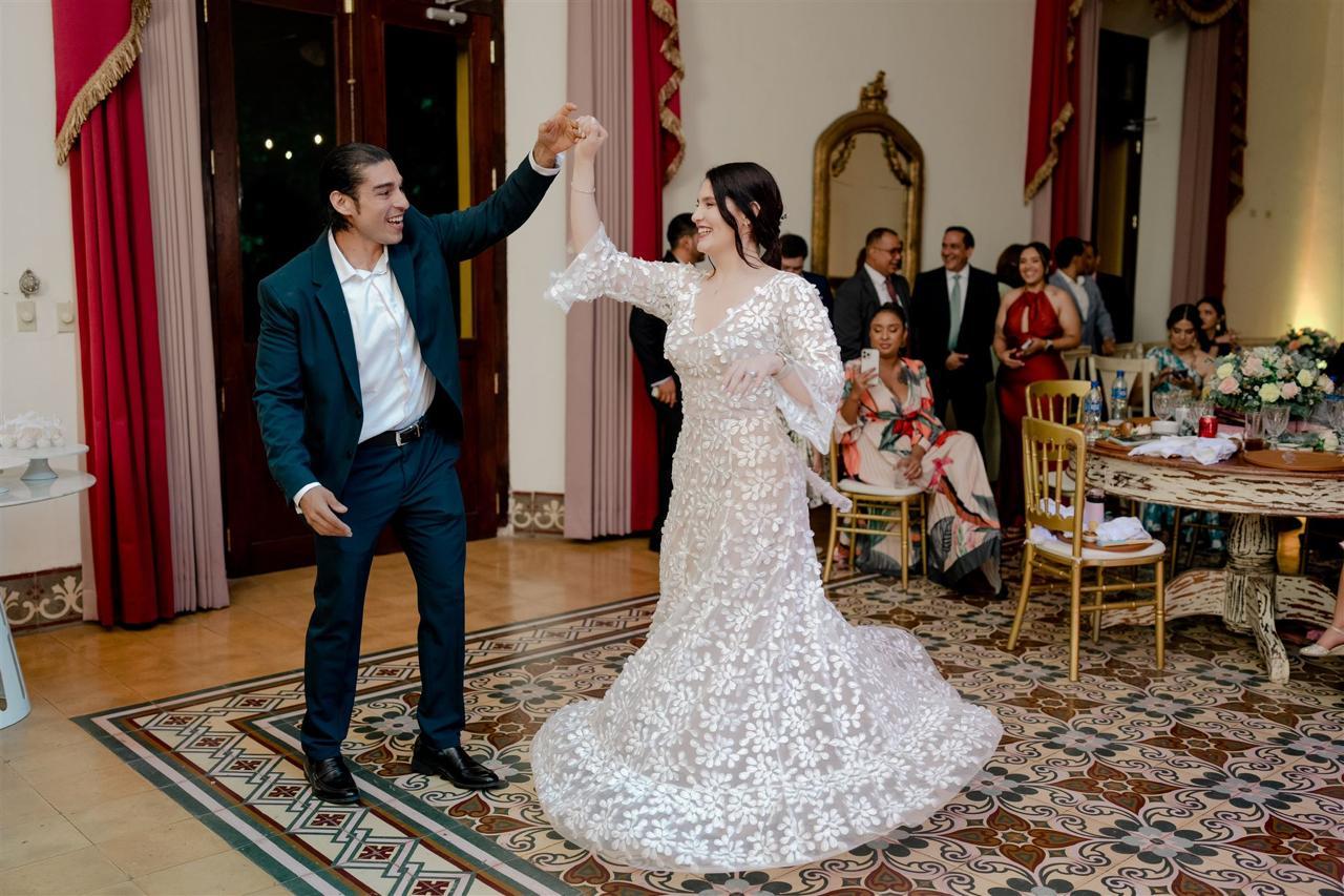 The Wedding Website of Valeria Romero and Alexander Gómez