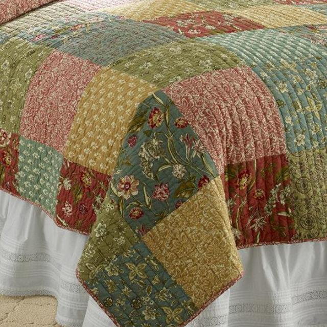 Floral Patchwork Quilt Collection - Full/Queen Size