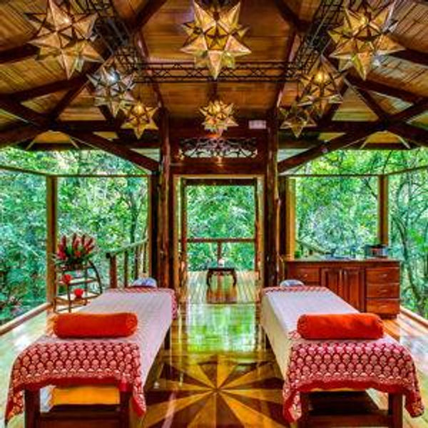 60-Minute Couples Massage on Honeymoon