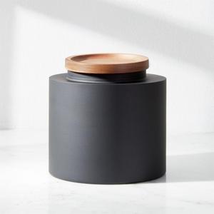 Clark Medium Matte Black Canister