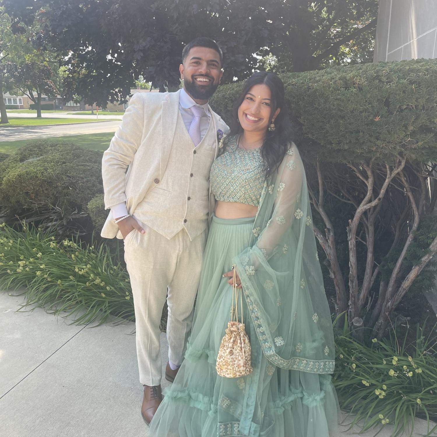 Professional wedding guests