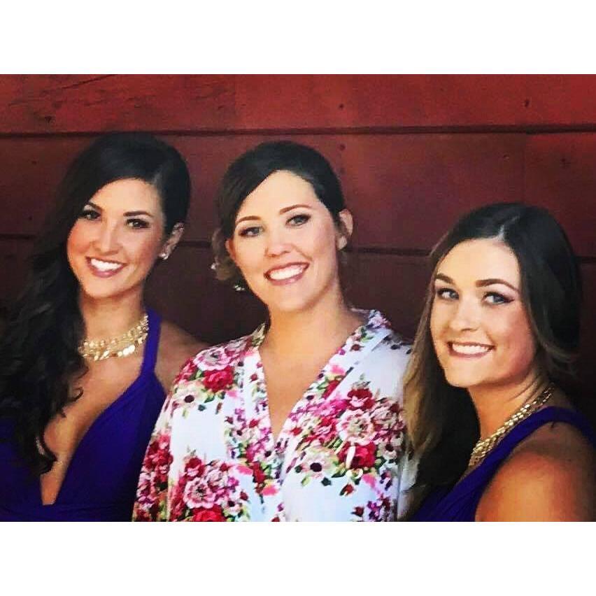 Brit & her beautiful cousins as bridesmaids at Riana's wedding!