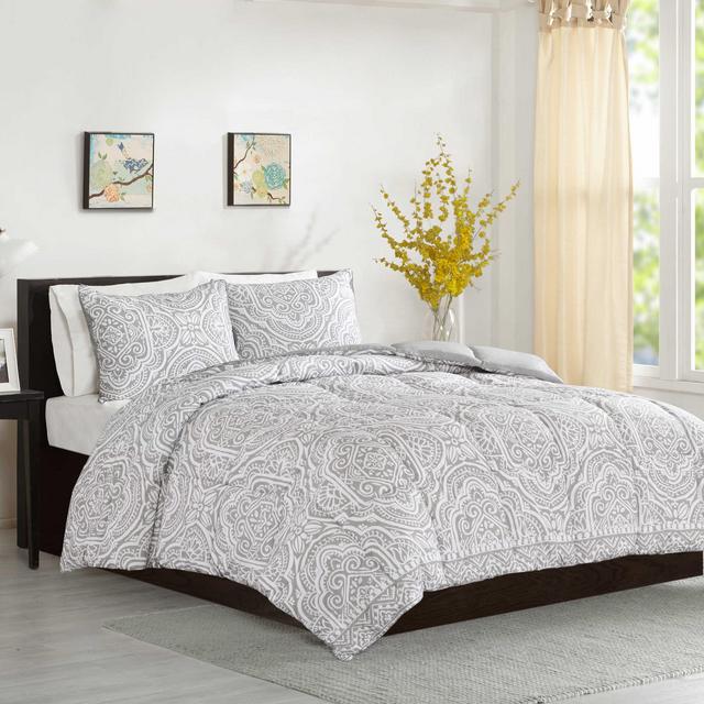 Intelligent Design Nitza Full/Queen Comforter Set in Grey