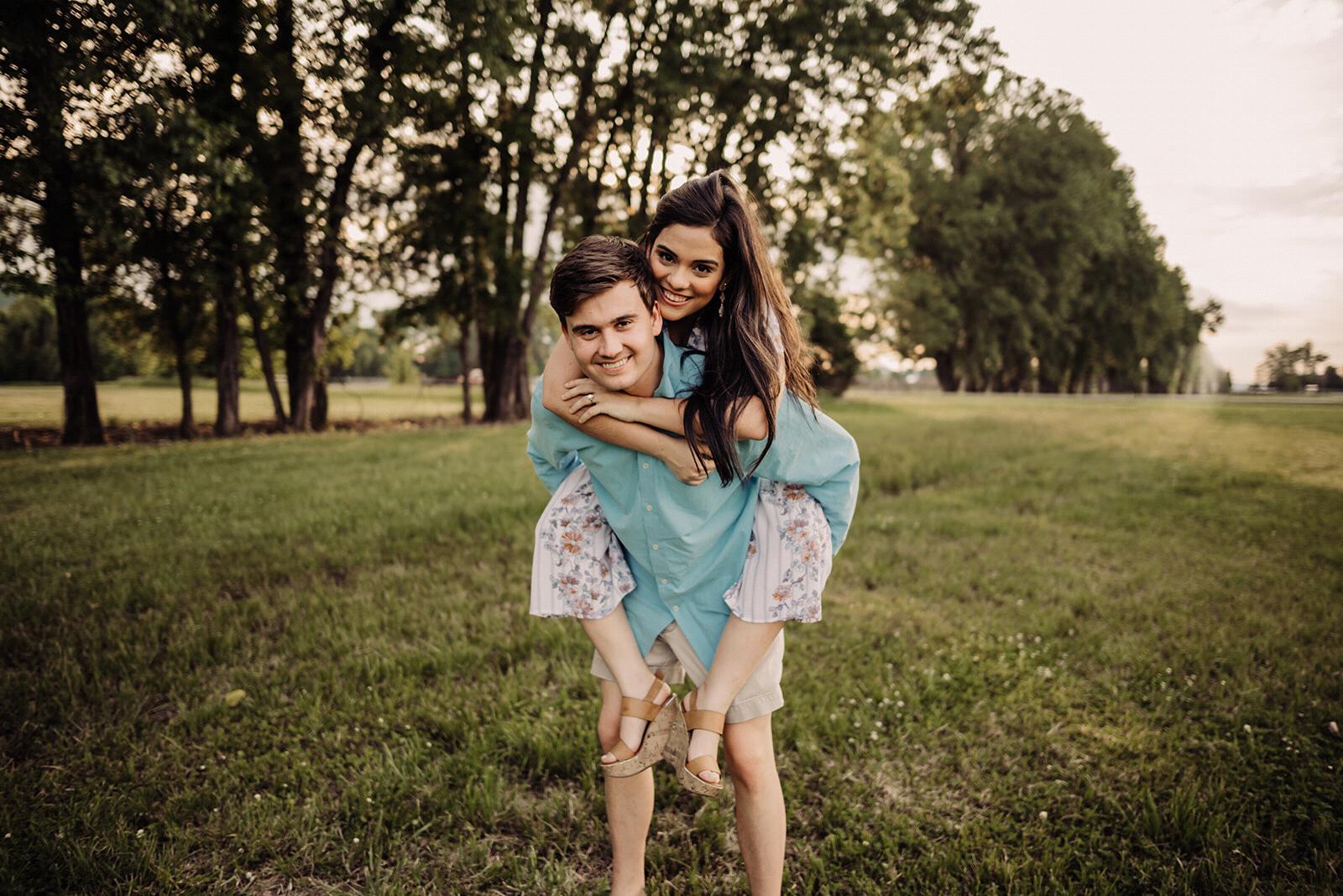 Mini Couples Session. 05.14.2019
Two Rivers Parks, Little Rock