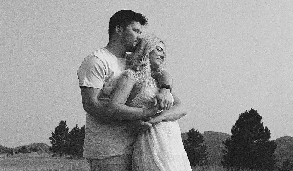 The Wedding Website of Taylor Pfrommer and Ross Skinner