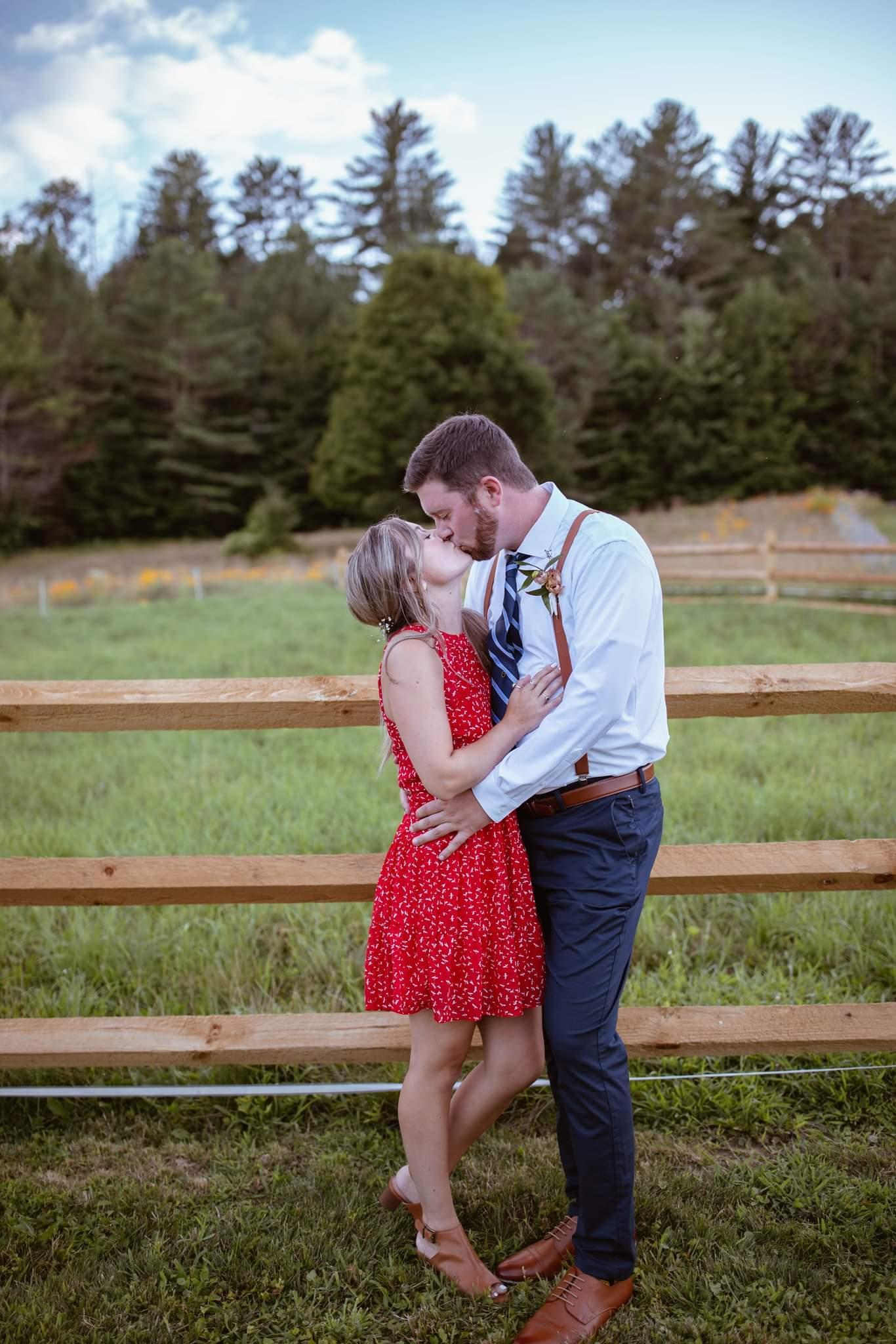 The Wedding Website of Danielle Pettingell and Codie Lawson