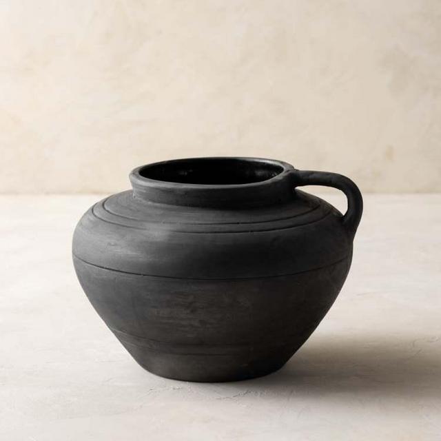 Beale Matte Black Accent Vase