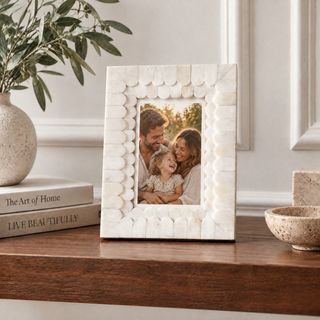 Scalloped Bone Wood Photo Frame
