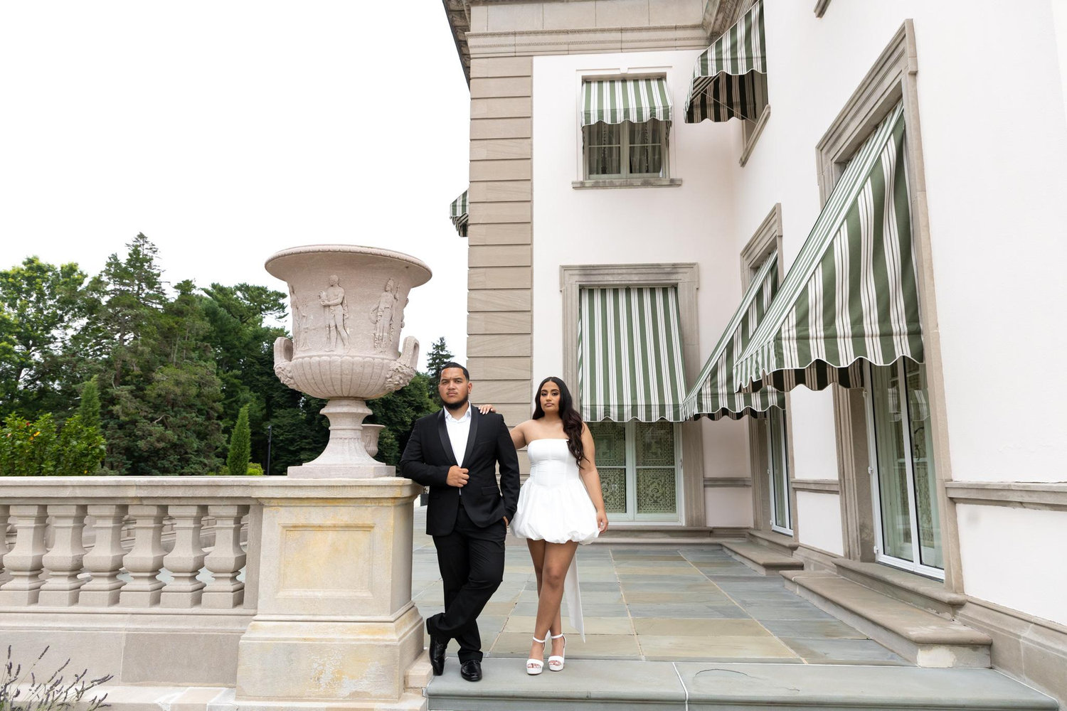The Wedding Website of Delia Perez and Christian Dominguez