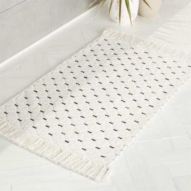 Desma Stitch Black and White Bathmat