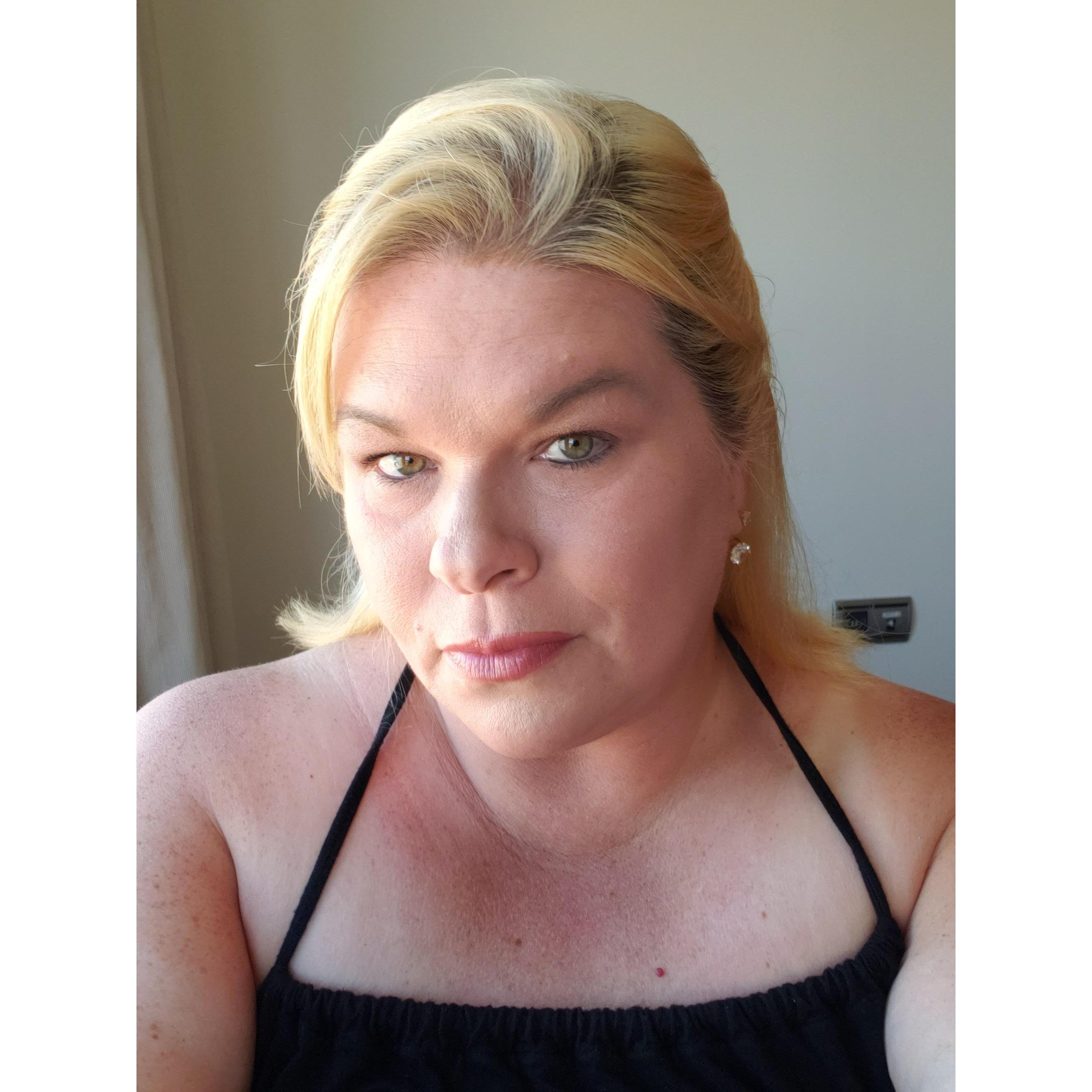Mary getting ready to go out on the town with Brian in Madrid Spain, June 2022