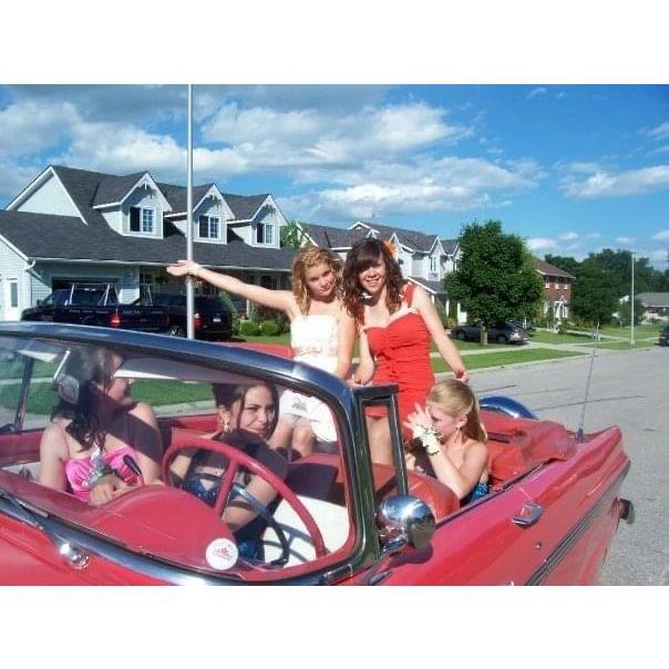 Alexis and her bridal party (minus Hadleigh!) at grade 8 graduation in 2008