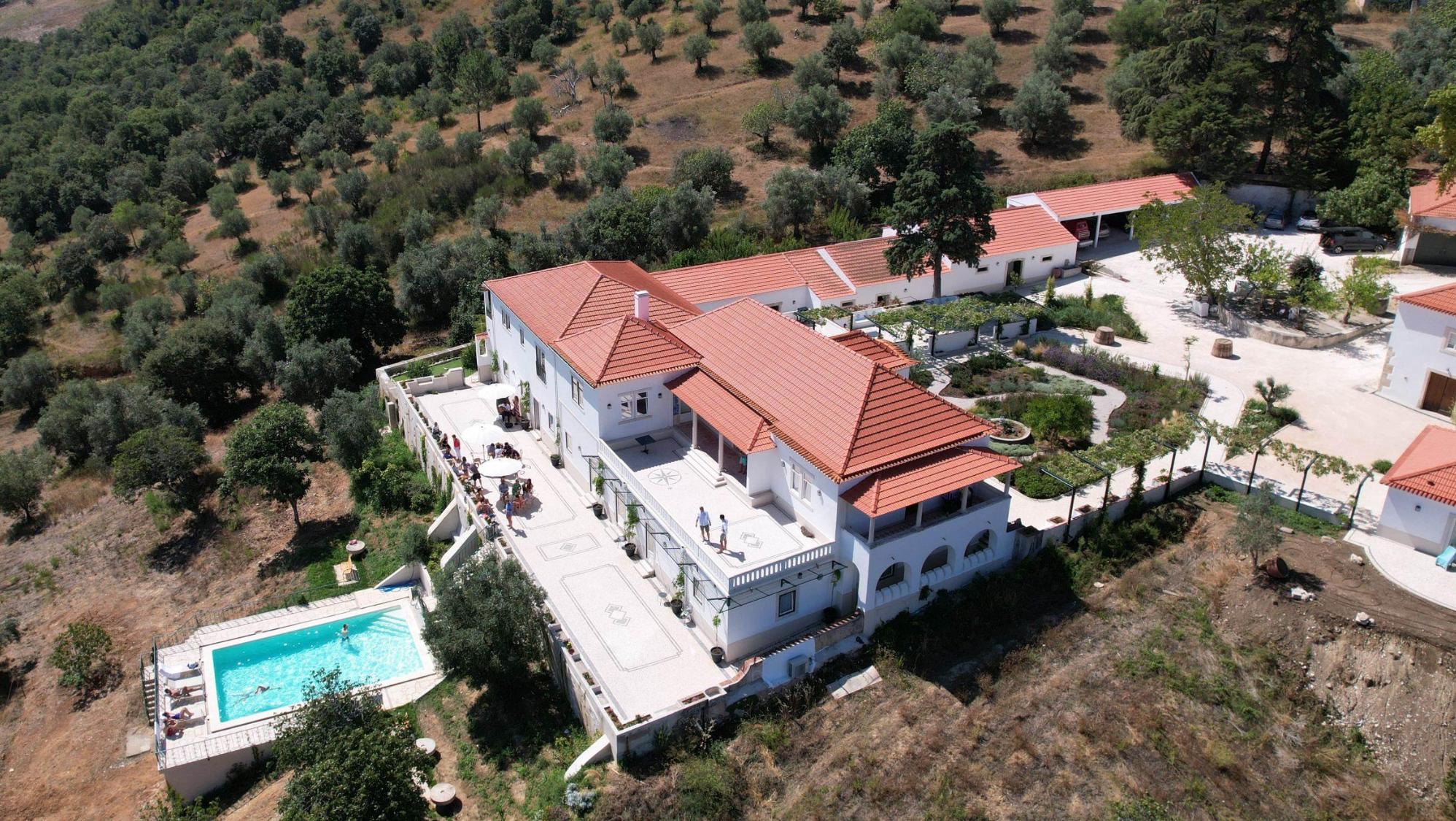 The Wedding Website of Paula De Oliveira Silva and Kyle Cummins