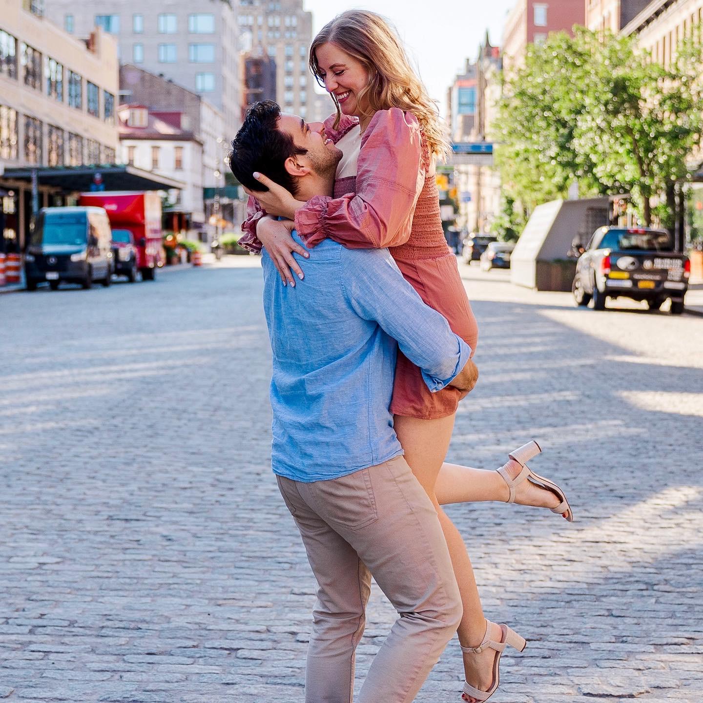 Uplifting. NYC. 2021.