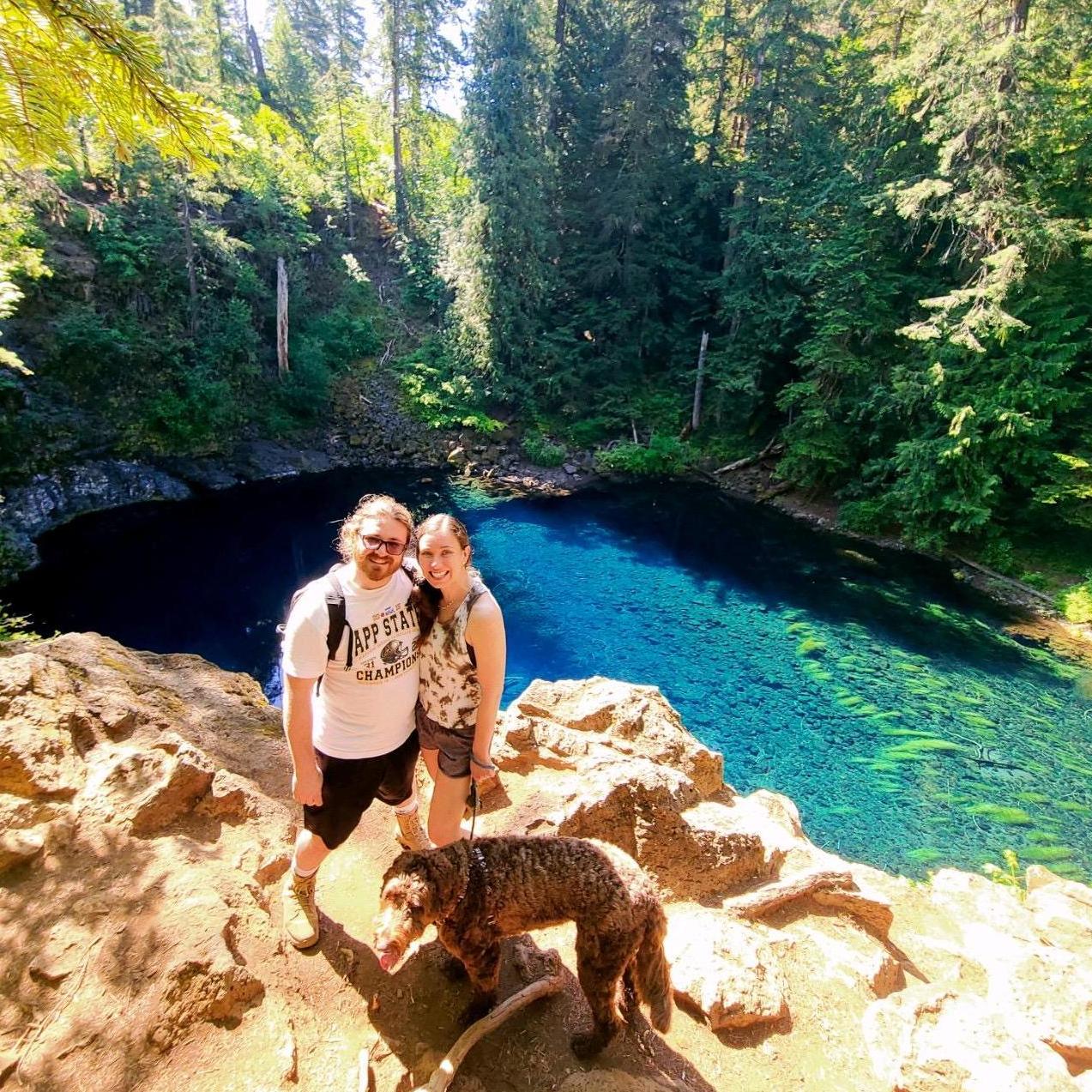 The blue pool in Oregon