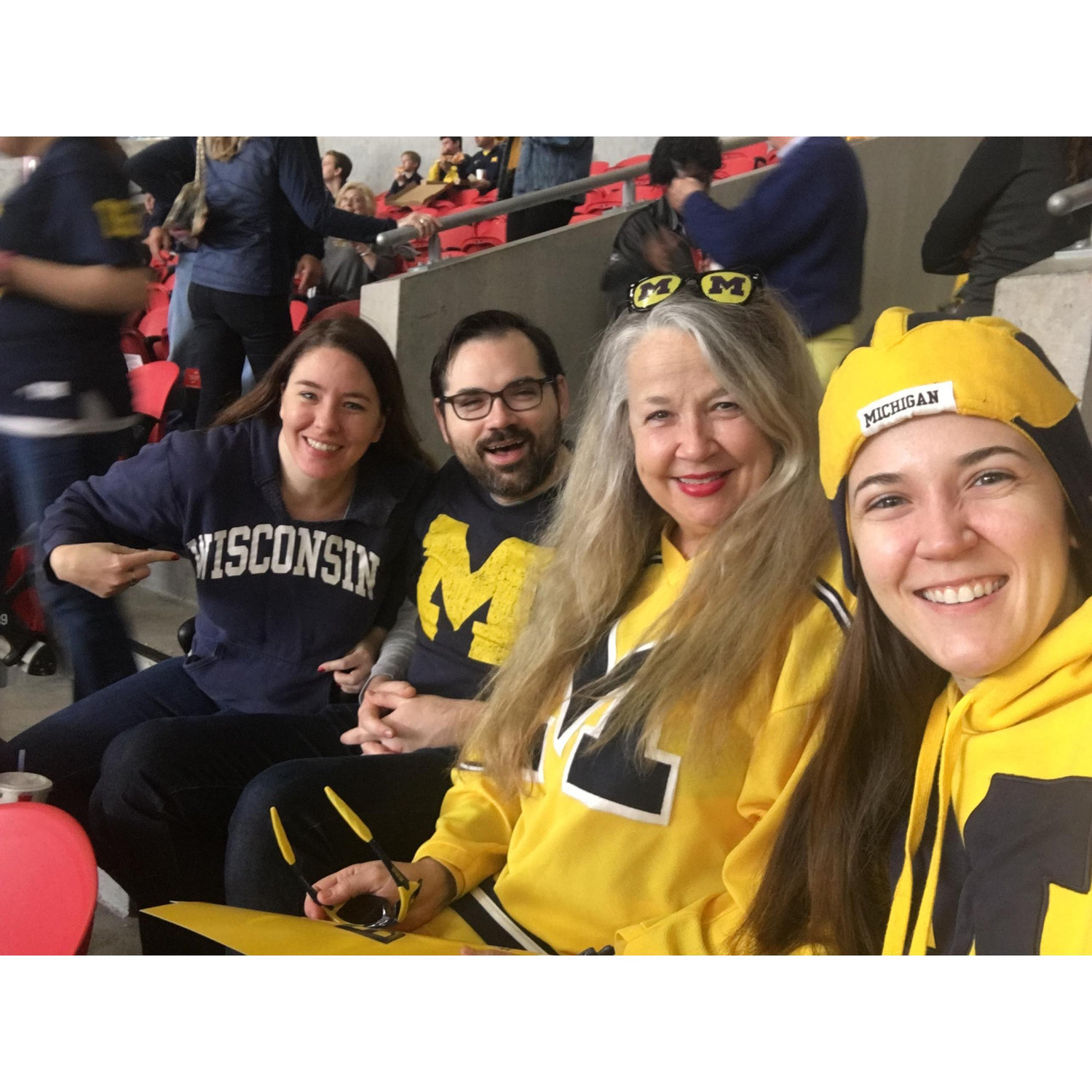 That time Lindsay jinxed Michigan at the Peach Bowl by refusing to don gear from a rival Big 10 team....