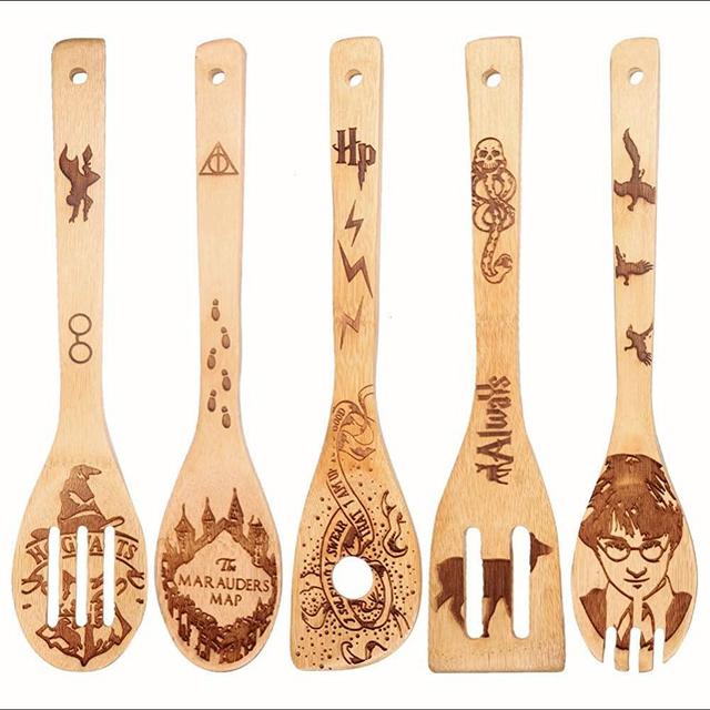 Wooden Spoons, Wooden Spoons for Cooking with 3D Embossing and Engraved Patterns, Great Kitchen Gifts for Mother's Day, Halloween, Thanksgiving, Christmas（5 Pieces）