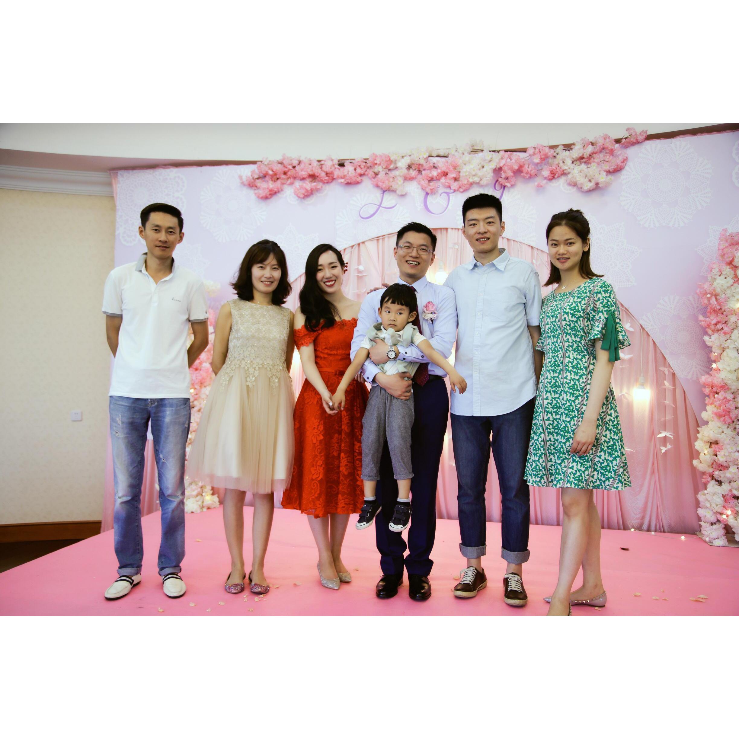 As an only child, we do not have siblings. Luckily, we have great cousins!!
