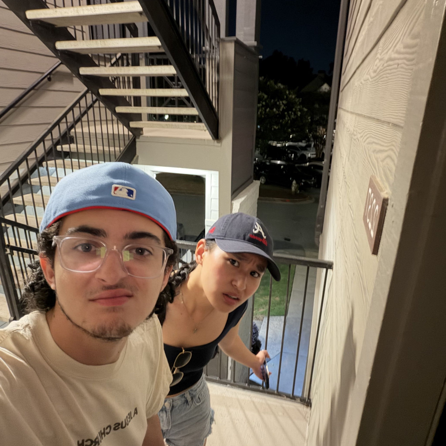 Mami and Bananna Leaving us before we walk through our front door. ๐๐ญ๐