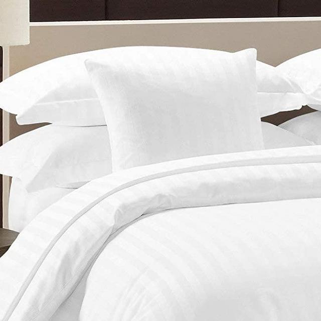 Luxurious Hotel Quality 800 Thread Count 3-Piece Full/Queen (90" x 90") Size, Duvet Cover Zipper Closer & Corner Ties, 100% Egyptian Cotton, Ultra Soft and Easy Care - White Striped