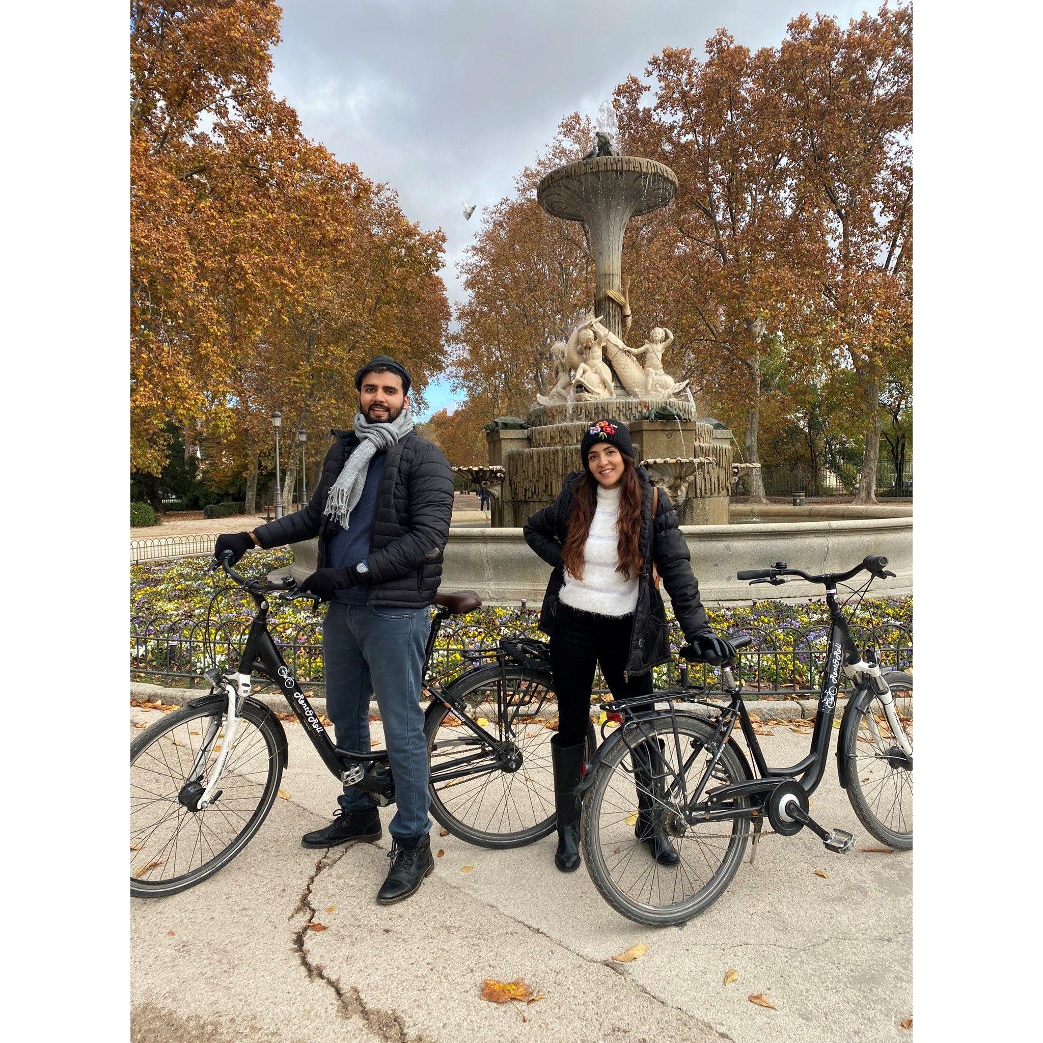 Taking a bike ride through the beautiful Retiro Park in Madrid, Spain!