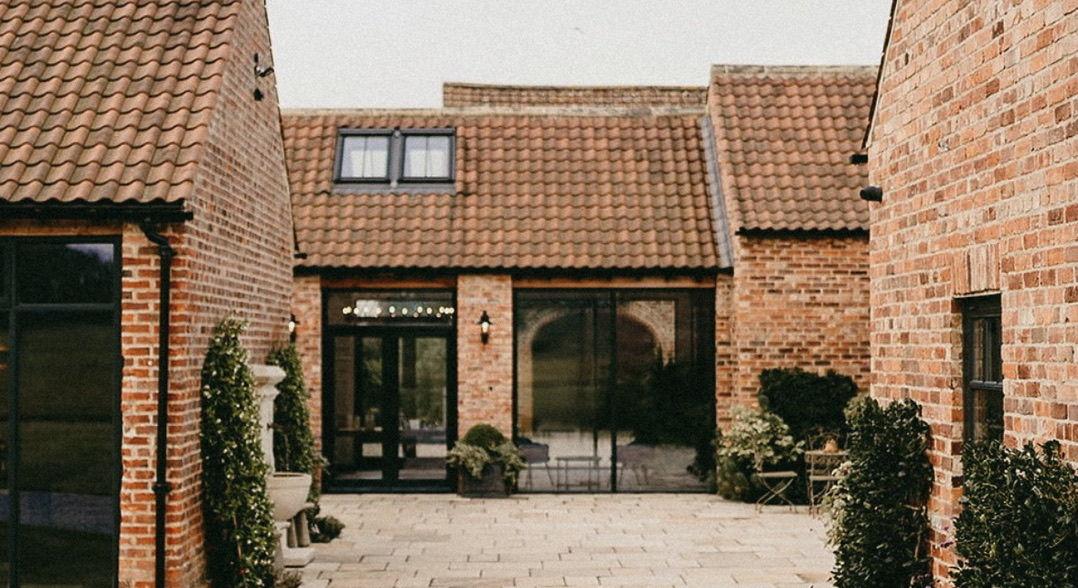 The Wedding Website of Ashleigh Ulett and Harry Hailwood