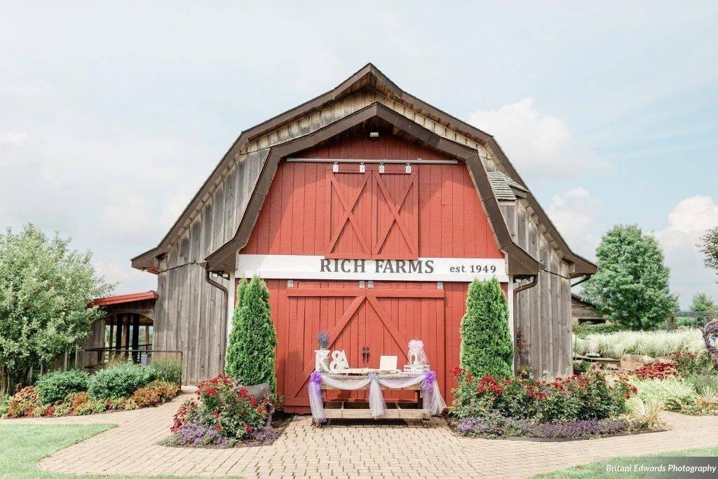 The Wedding Website of Amber Freeman and Ry Sullivan