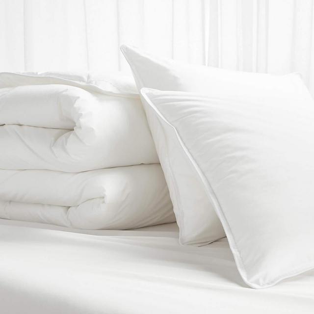 Basic Full/Queen Medium Bedding Set
