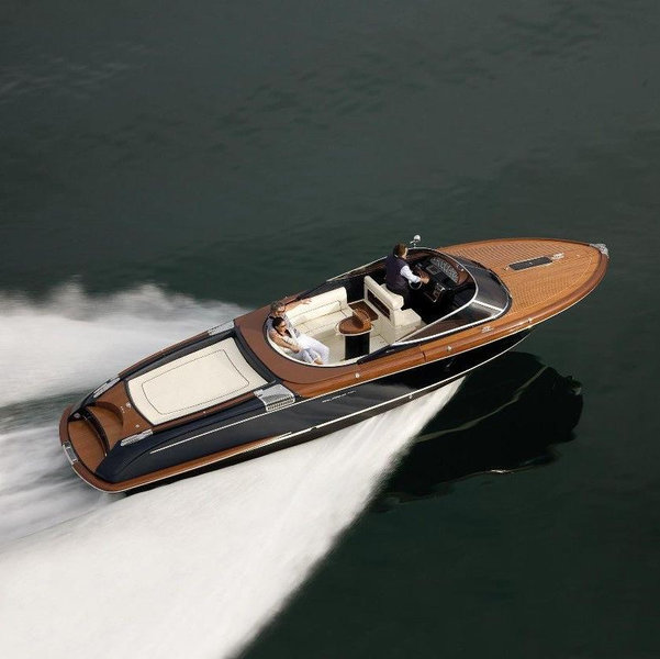 honeymoon boat rental