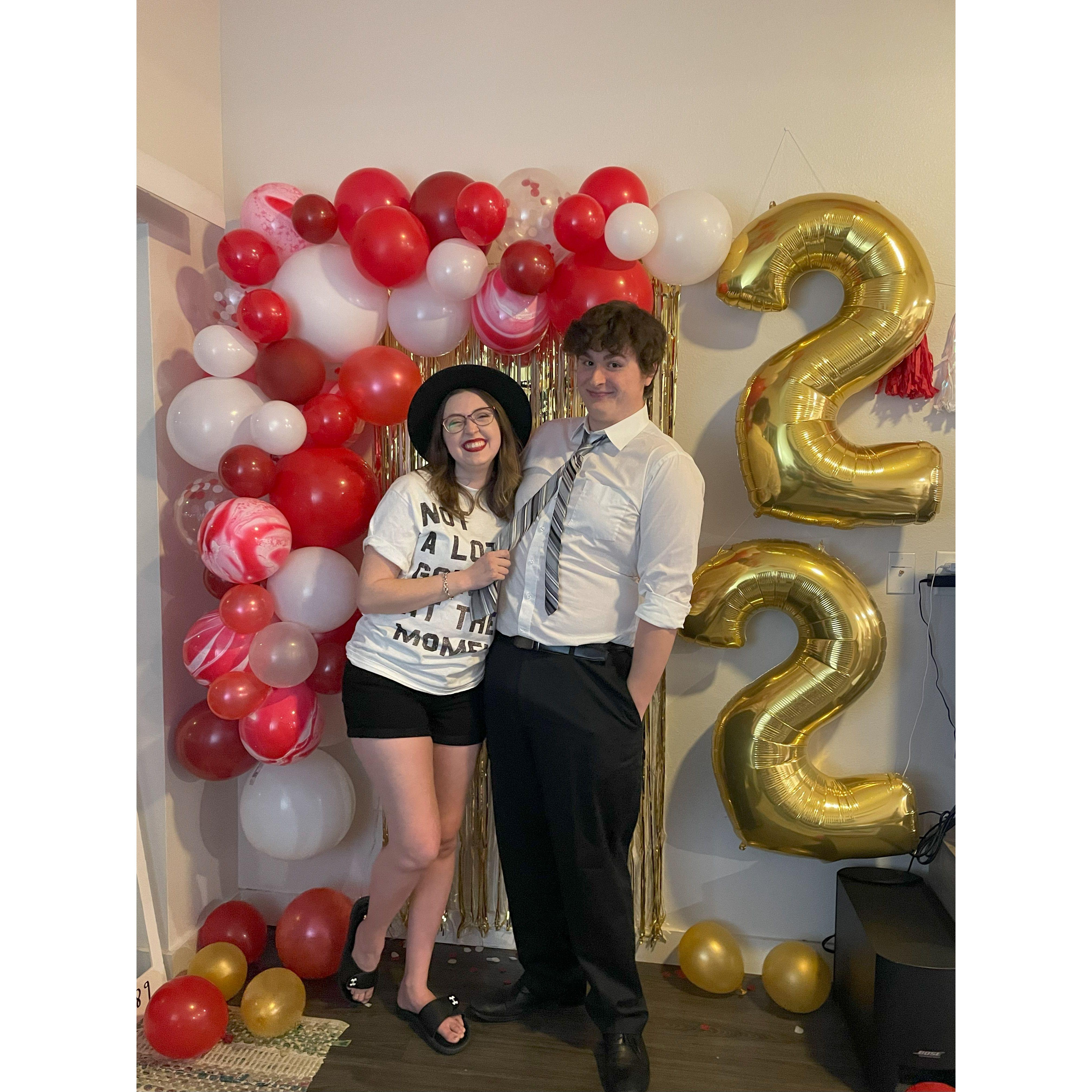 Hagan's Taylor Swift themed 22 birthday party
11-13-21
