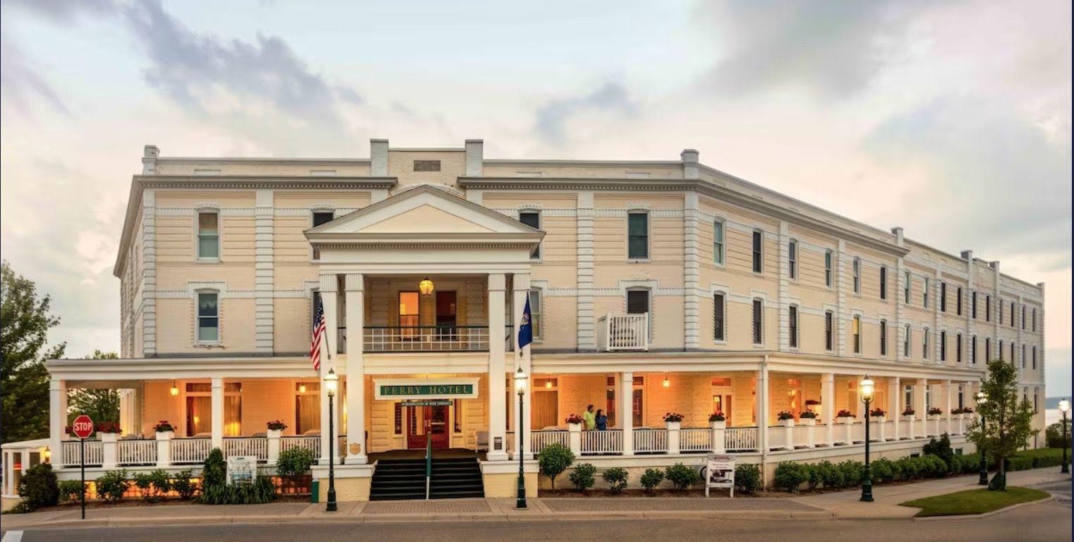 The Wedding Website of Karolyn Buescher and Evan Miller