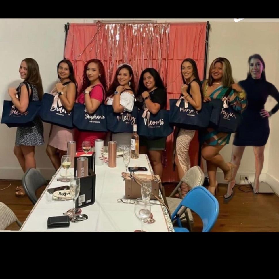 The bridesmaids / Las damas de Honor