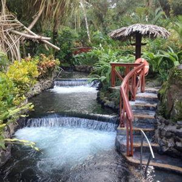 La Fortuna – Hot Springs Honeymoon Night