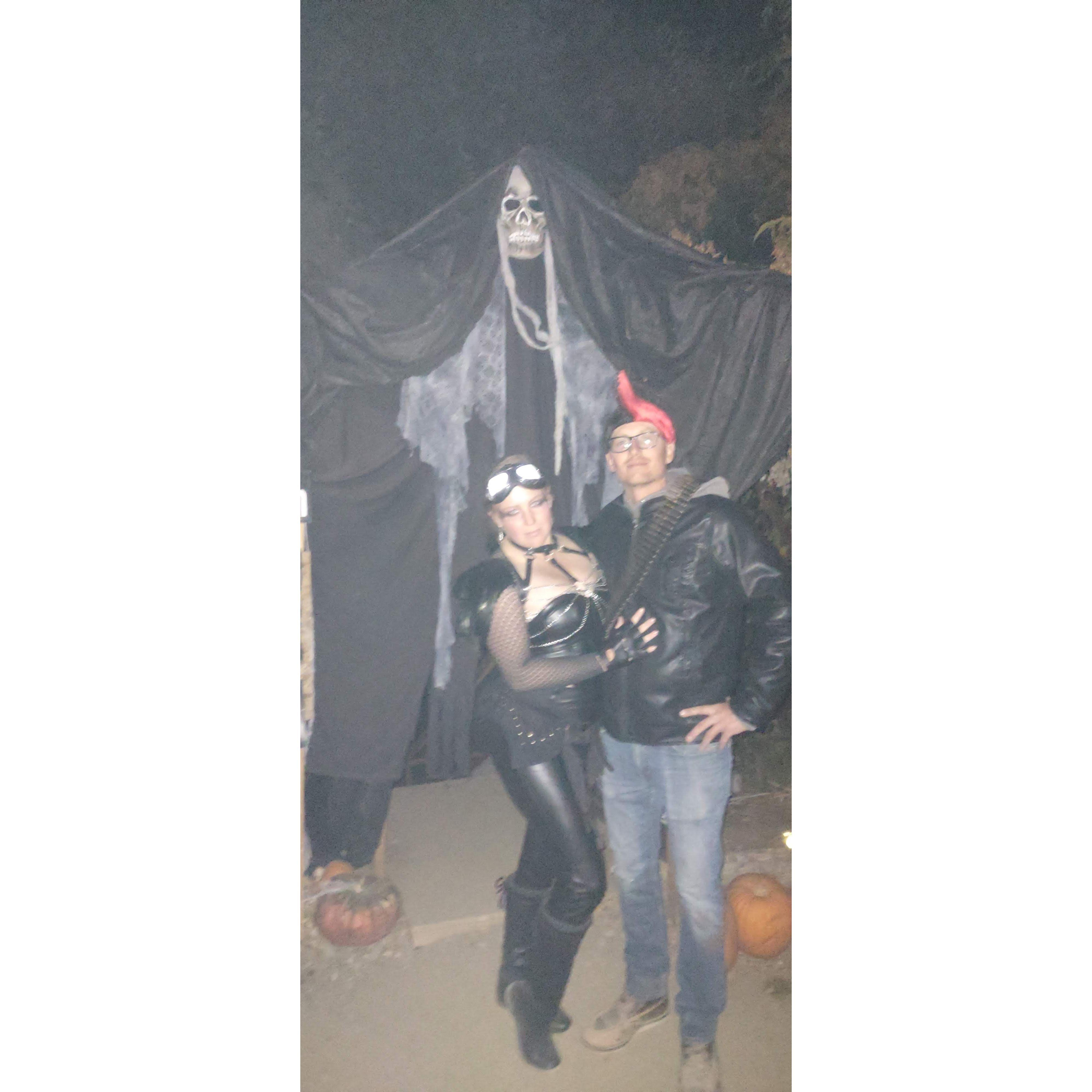 We love haunted houses, here's one of our favorite ones in the woods!