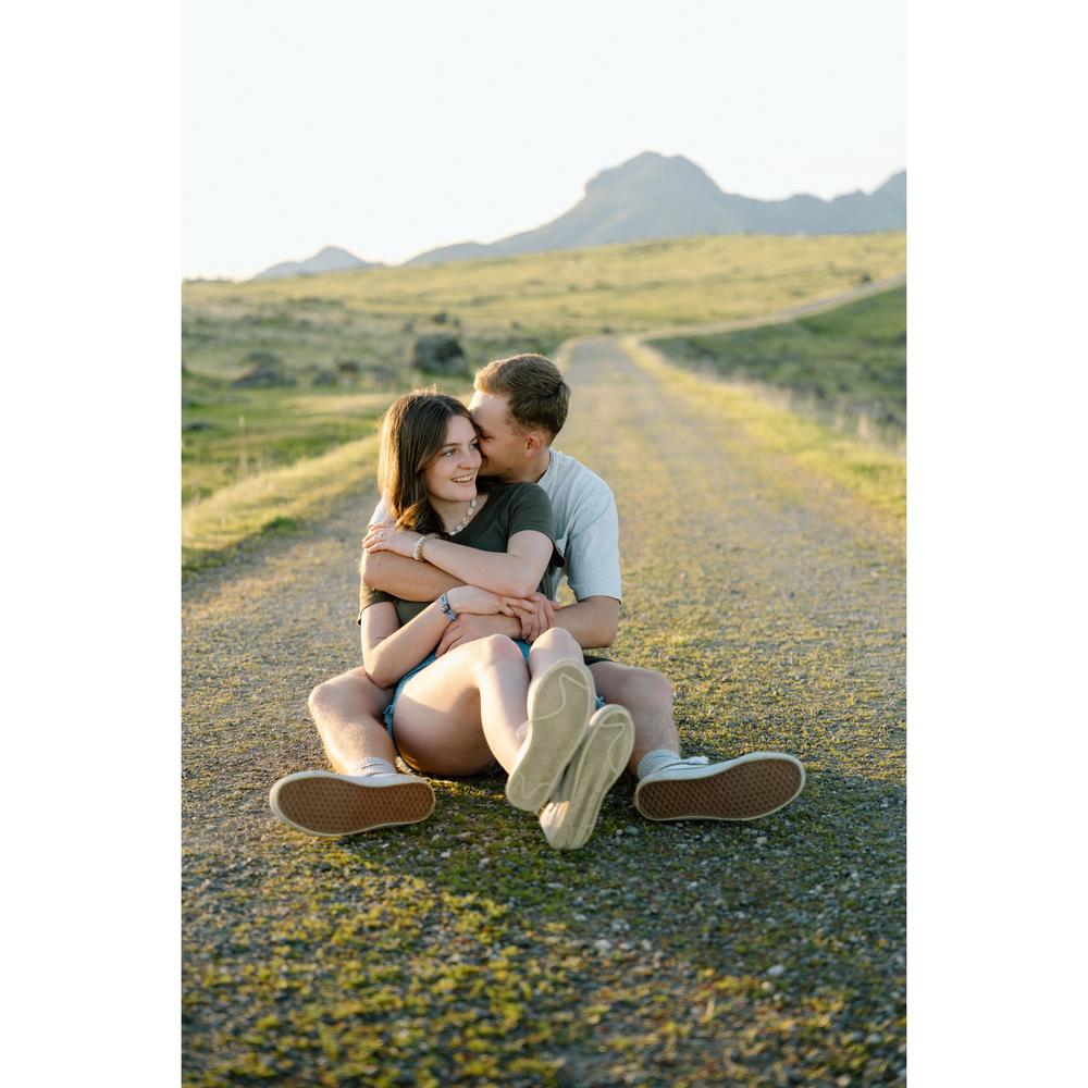 Emma Dial and Spencer Dearden's Wedding Website, image size:1000x1000