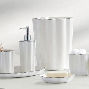 Le Marais Bath Accessories (Black & White)
