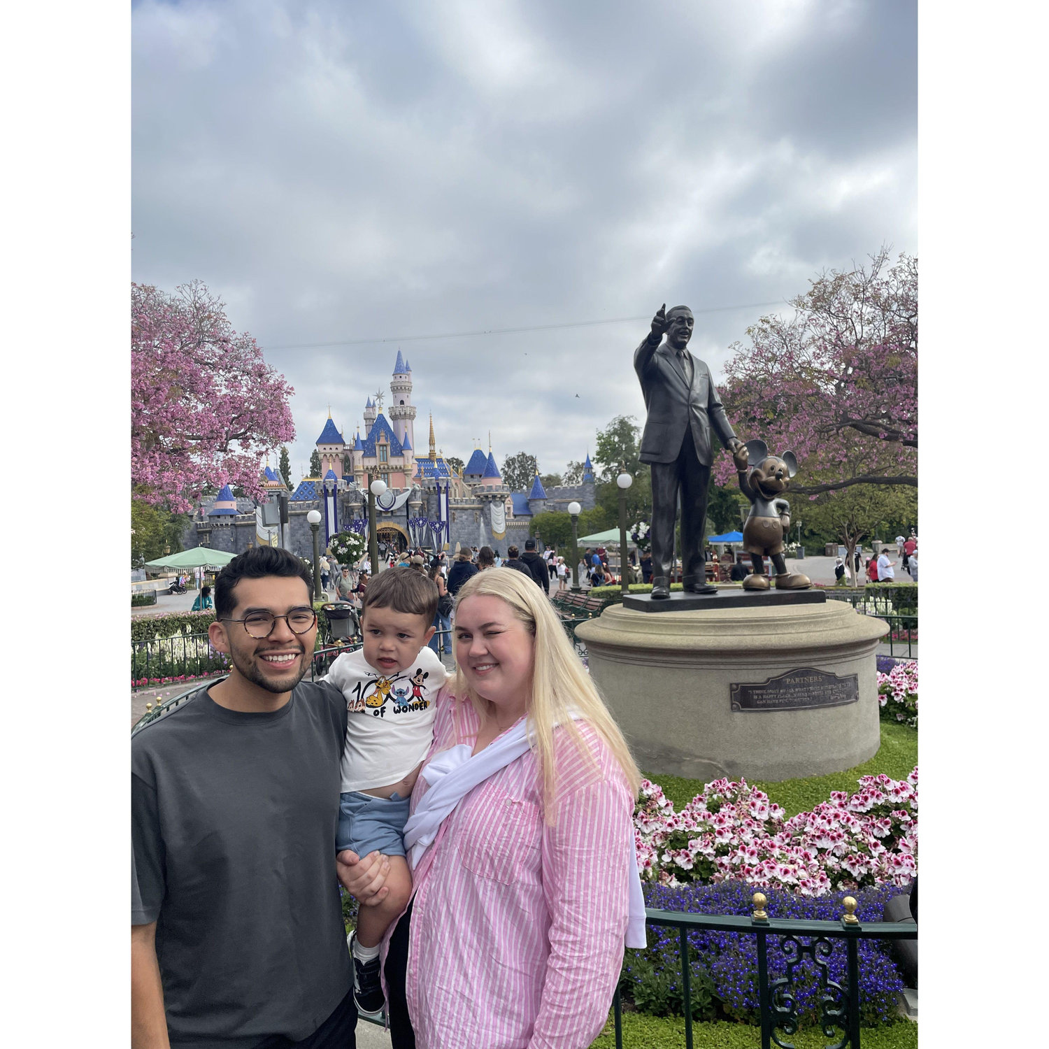 Disneyland 2023