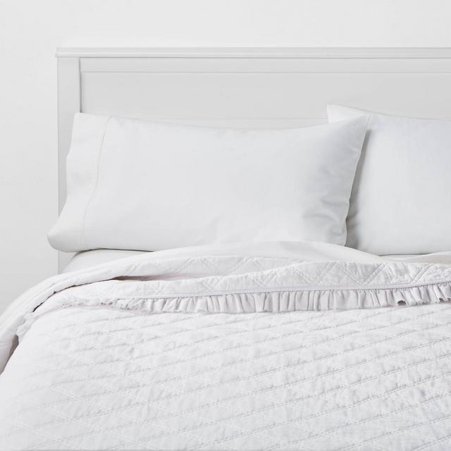 King Vintage Washed Ruffle Quilt White - Threshold™