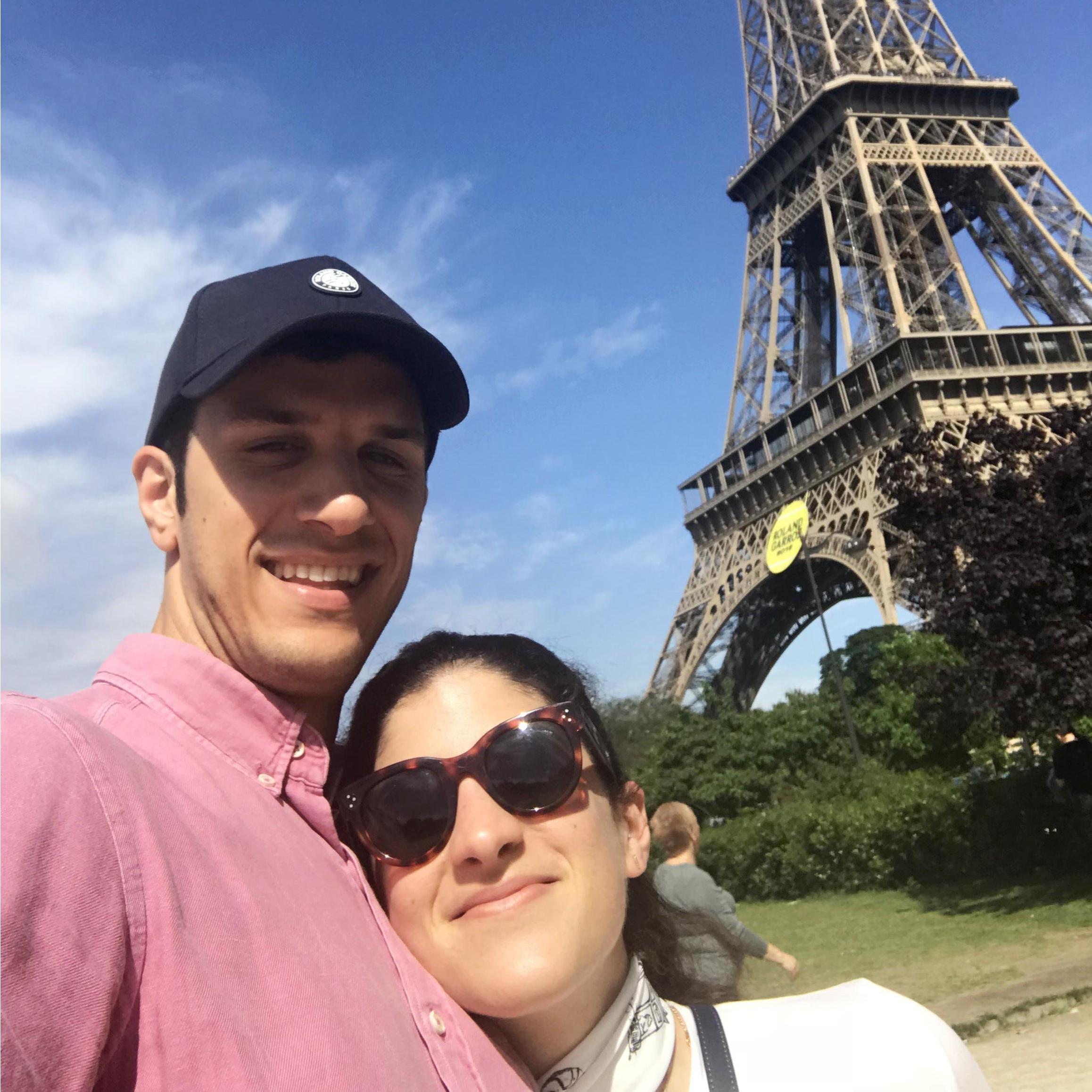 Two Americans in good ol' Paris!