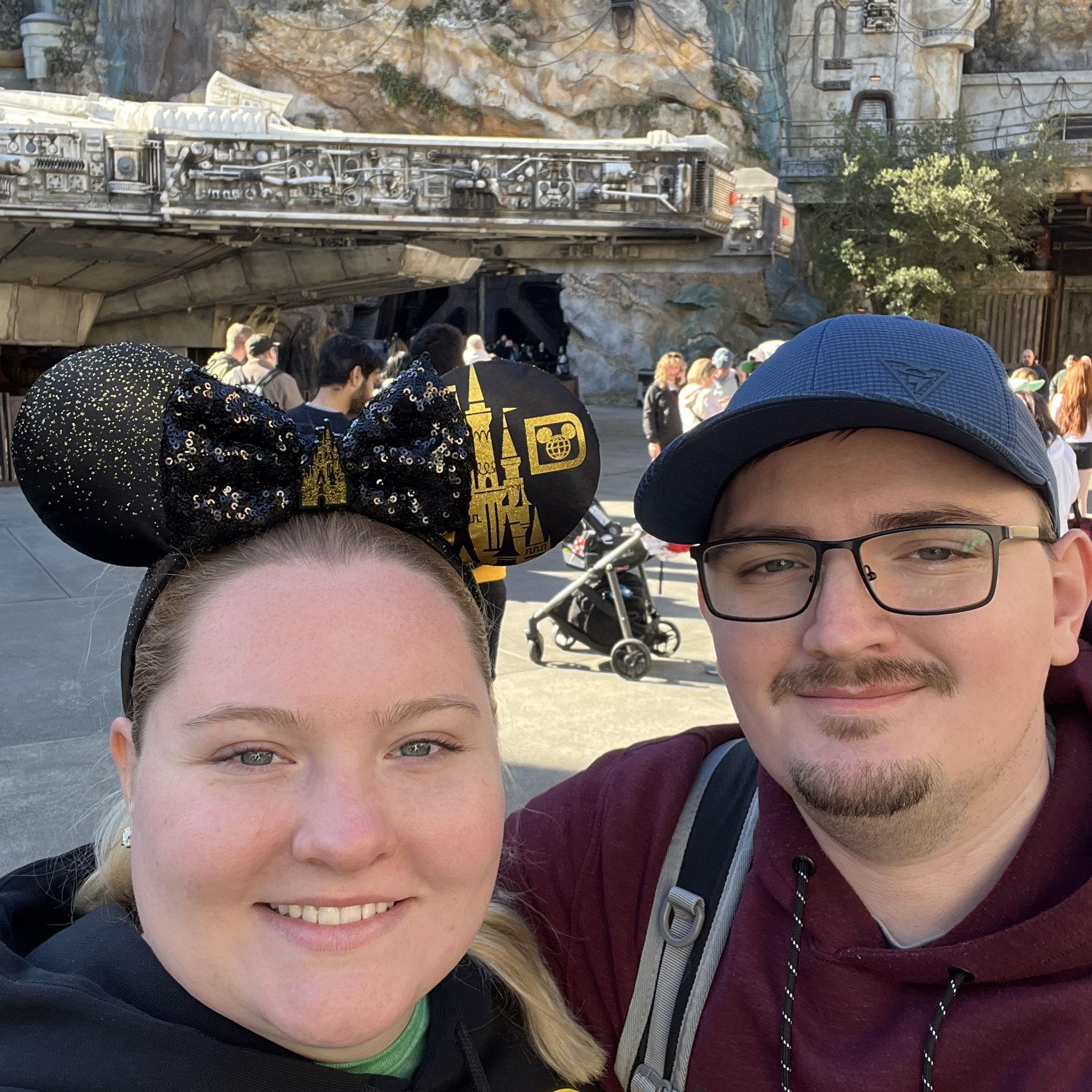 One of our favorite Disney World rides is Star Wars: Rise of the Resistance! It’s like stepping into a Star Wars movie—and get thrown into the middle of the action.