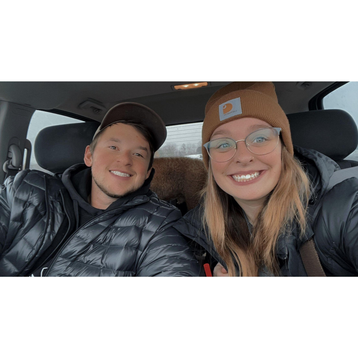 Jake and Marin had just swiped right on each other on Tinder in September 2022. By 12.12.2022, Jake had asked Marin to be his girlfriend