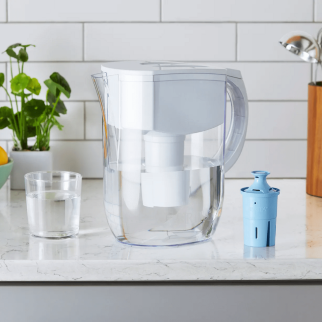 Everyday Water Pitcher with Longlast+ Filter